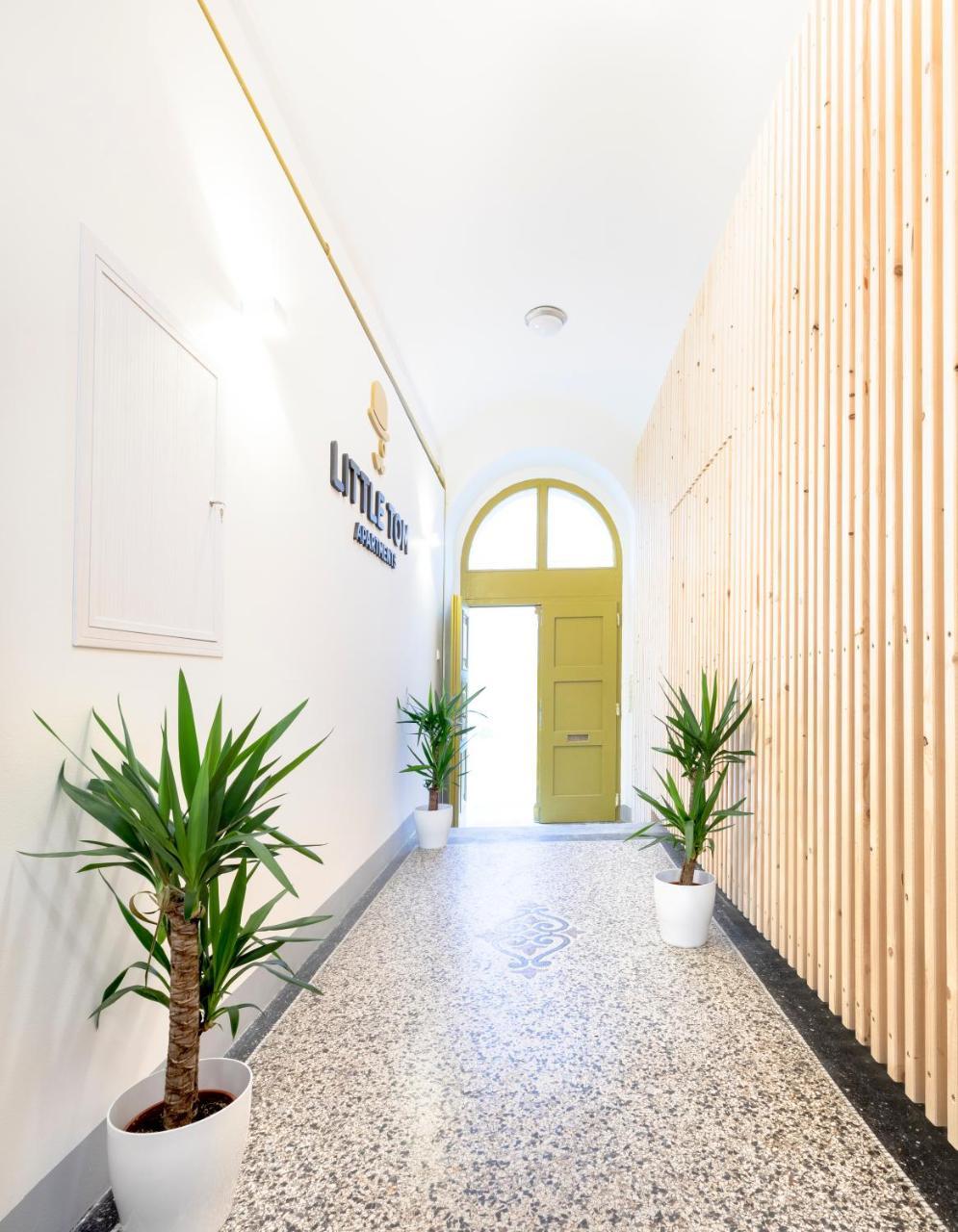 Little Tom Apartments Prague Exterior photo